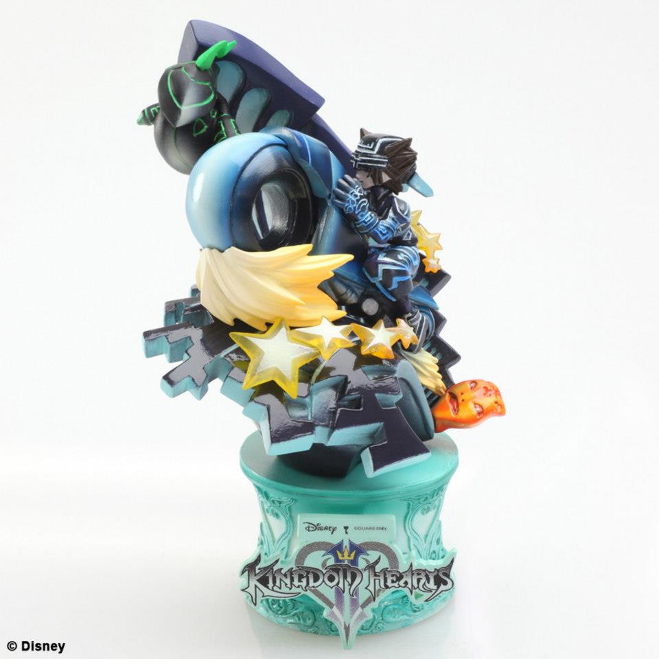 News ▻ - KINGDOM HEARTS II Formation Arts vol. 3 + KH3D Keyblades